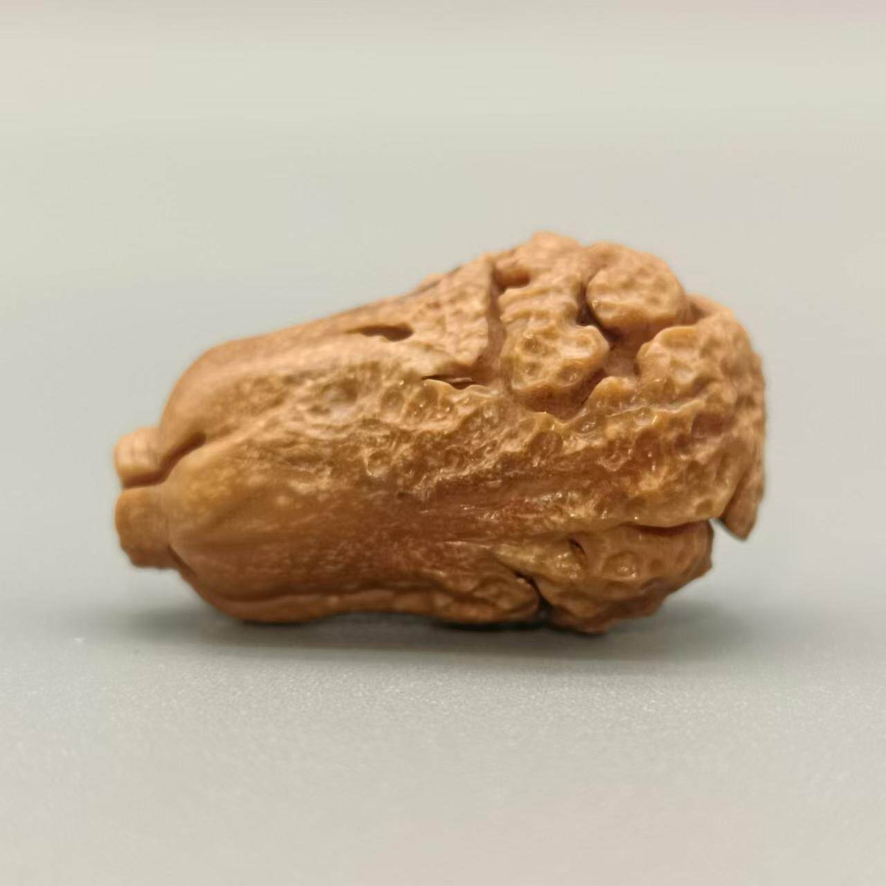 纯手工雕刻野生毛桃核白菜(百财)