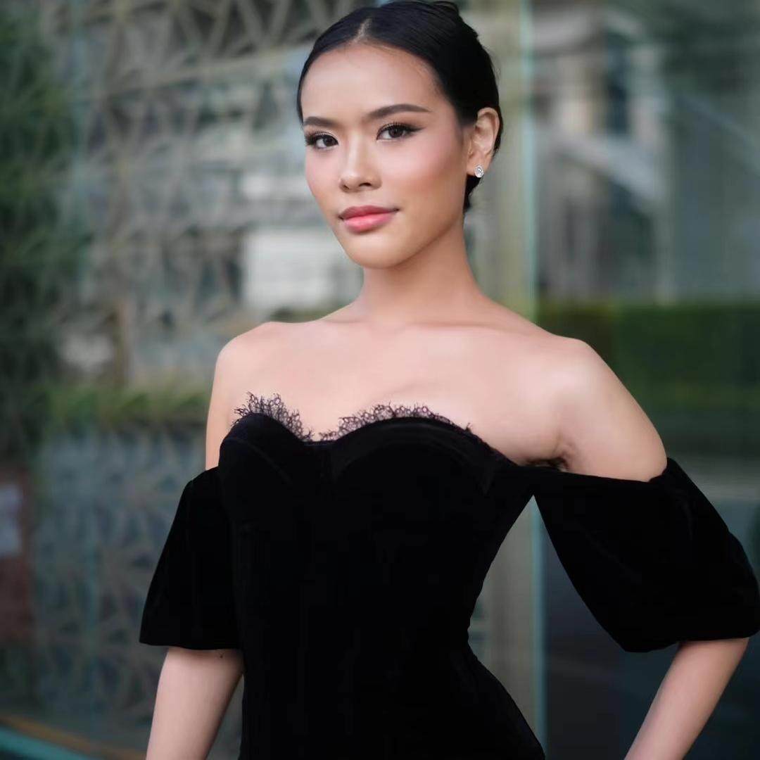 清仓泰国潮牌小众设计丝绒裹胸泡泡袖一字肩锁骨鱼骨修身上衣胸衣