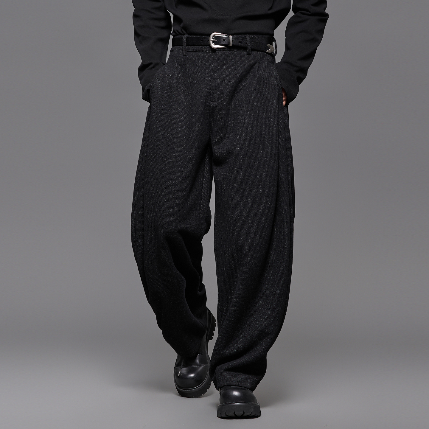 加厚款羊毛混纺极简风弯刀直筒裤