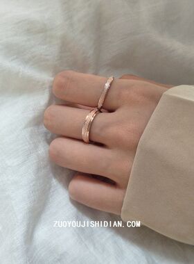 韩风chic小众时尚磨砂圈圈钛钢镀18k玫瑰金高级感食指戒ins男女款