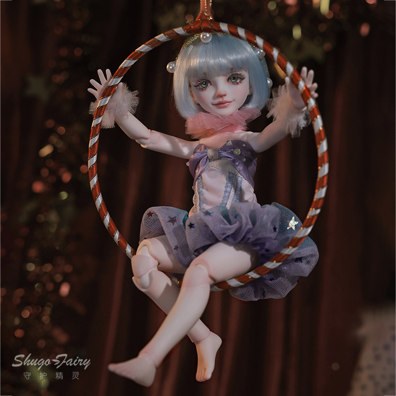 杂技演员树脂进口撞色人偶拼接服