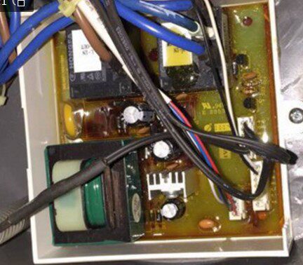 阿里斯顿ER60SH3.0CAG+5热水器Ei50/60/80/100H3.0CAG电源主控板