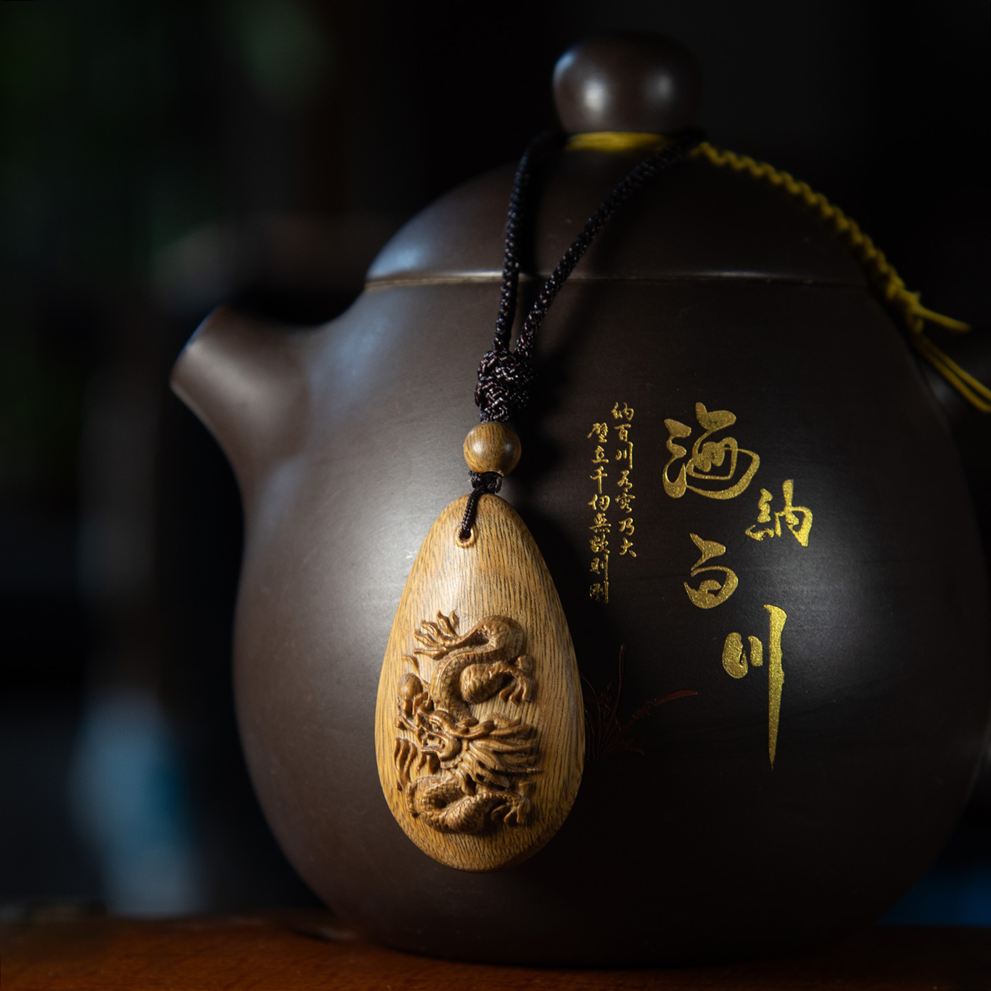 原创设计绿檀木质精雕十二生肖马羊猴鸡本命年吊坠项链挂件中国风