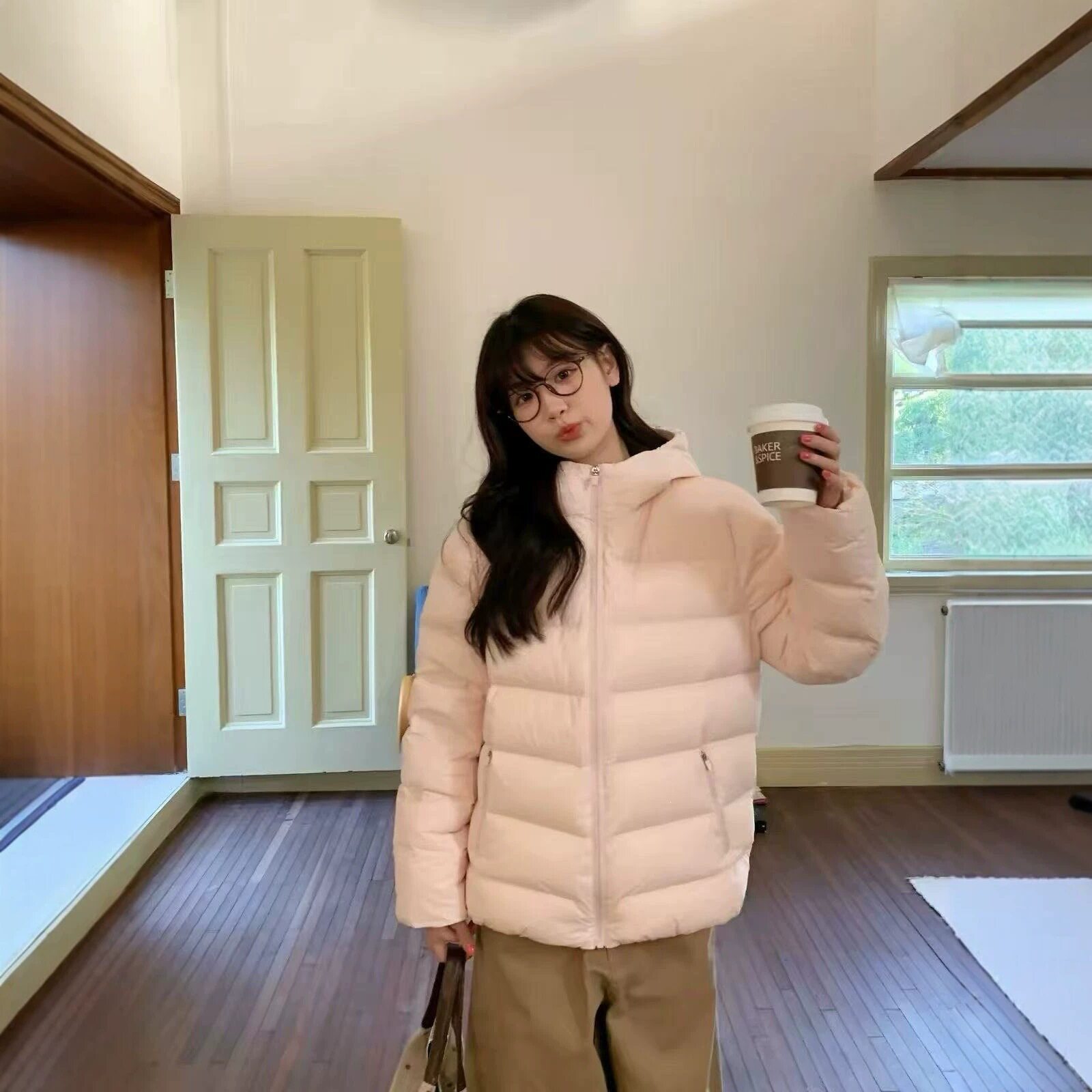 白鸭羽绒服女短款学生运动90新品加厚连帽小个子面包外套上衣