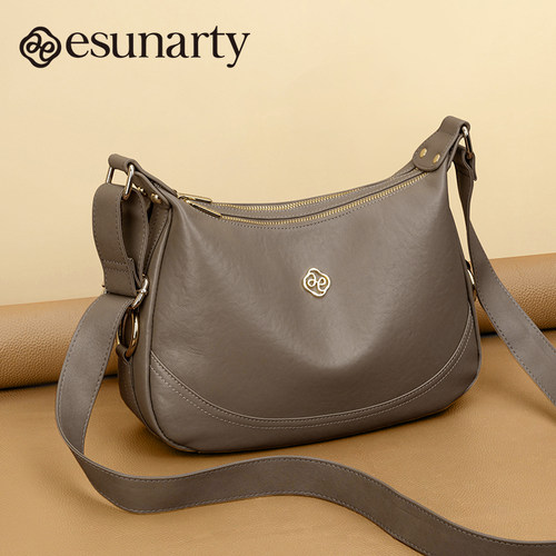 真皮女士斜挎包包2026新款大容量宽肩带女包软牛皮多层女款单肩包