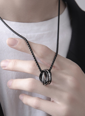 项链男款简约男潮挂饰男士潮牌百搭钛钢高级感配饰黑色吊坠毛衣链