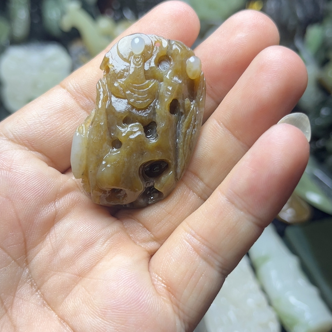新疆和田玉糖玉籽料悟道挂件