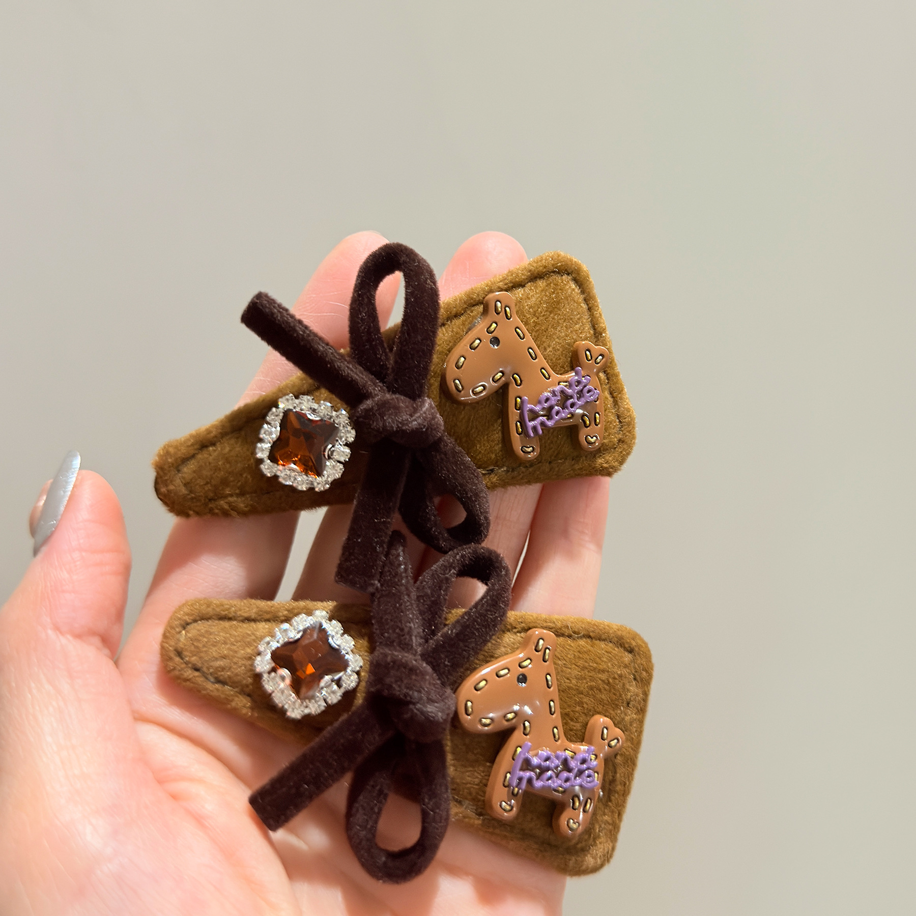 韩国秋冬气质闪钻蝴蝶结小马发夹时尚百搭毛绒侧边刘海碎发BB夹子