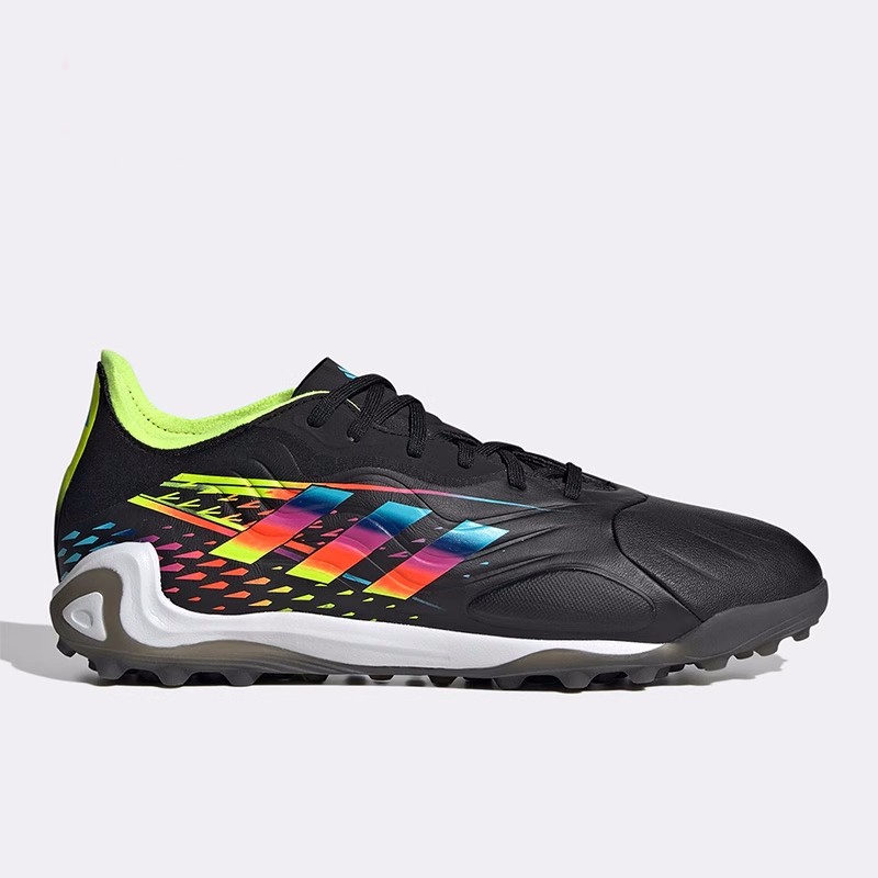 Adidas/阿迪达斯男子运动足球鞋