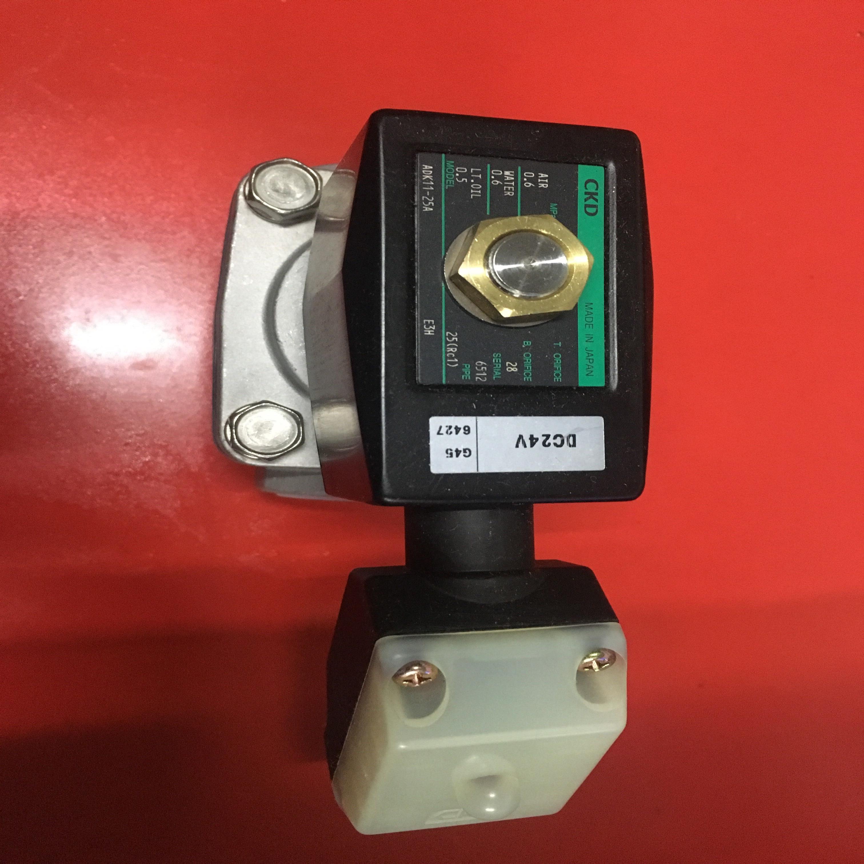芬芳现货CKD不锈钢电磁阀ADK11-25A-E3HR2H-DC24AC110AC220当*