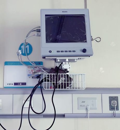 专业定制监护仪上墙支架壁挂墙架