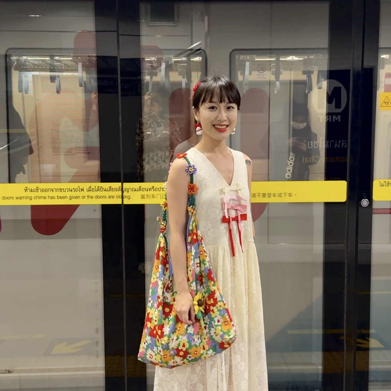 BOMBCACA 碎花包袱袋单肩包串珠花花延长带腰带手机链