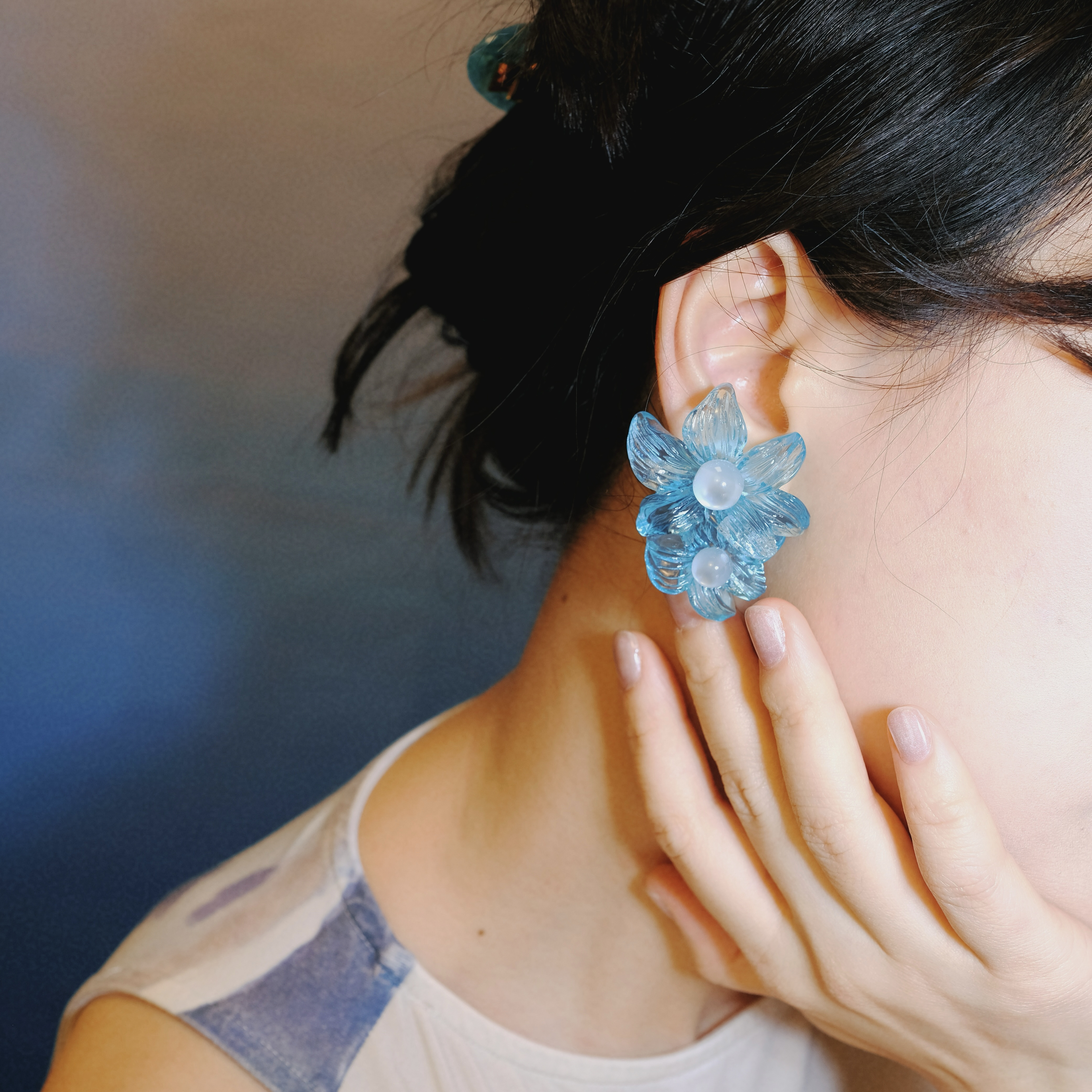 BOMBCACA热带岛屿系列 花海 原创透明花朵树脂度假夸张耳环耳夹女