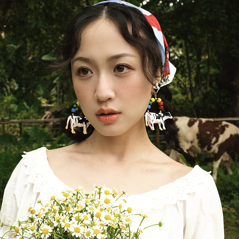 BOMBCACA放牛班的秋天系列 彩虹奶牛 美式复古原创卡通小动物耳环