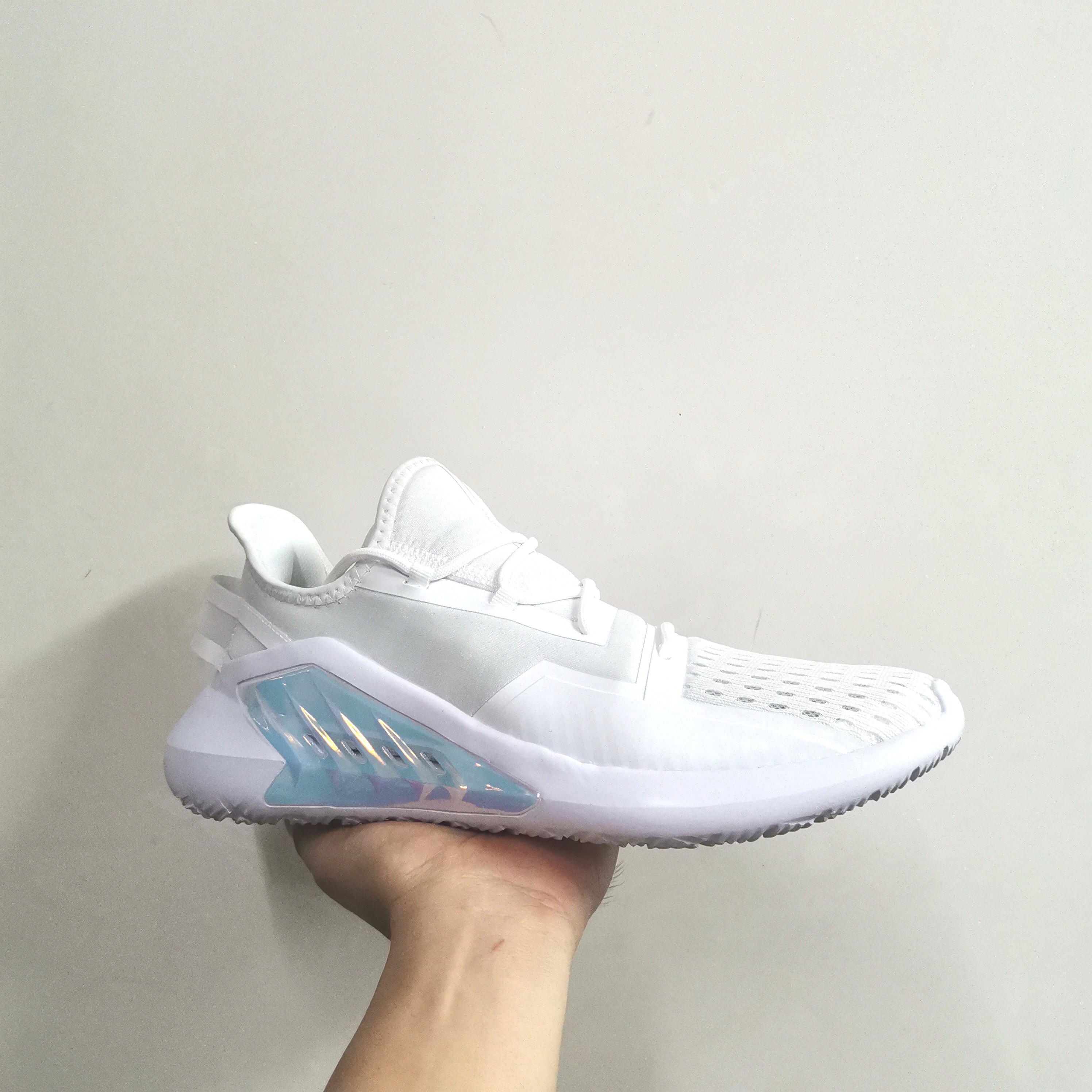 李宁男鞋羿星系列休闲鞋男子网面透气轻质缓震运动鞋 agls205