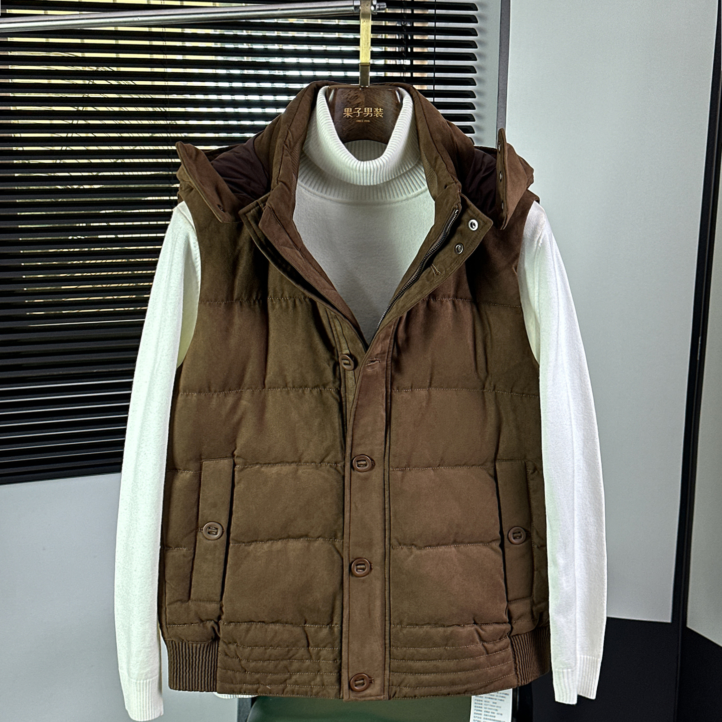 机场撤柜品牌男装无袖羽绒服