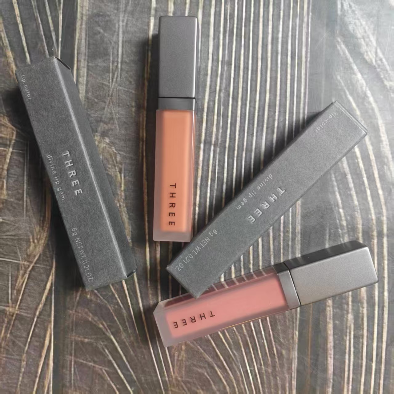 THREE新款天然有机唇釉唇蜜高级感显白气质滋润唇釉百搭