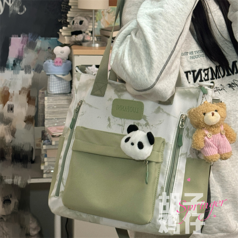 背上这个包屡屡被夸有品位