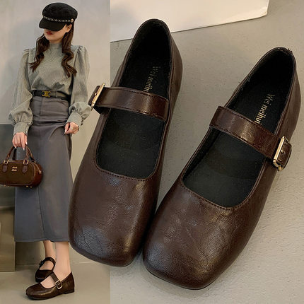 小码单鞋女3334巨好看2025新款配裙子平底浅口一字扣玛丽珍小皮鞋