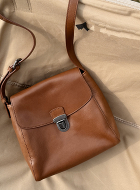 本初与象小众款极简轻复古头层牛皮公文包板栗包通勤斜跨女包方包