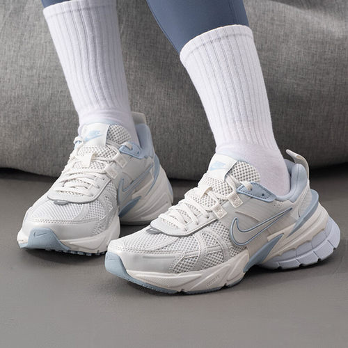Nike耐克女复古运动休闲跑步鞋