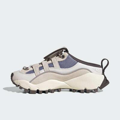 阿迪女鞋舒适透气休闲鞋