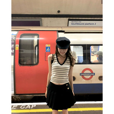 girl花瓣条纹马甲背心