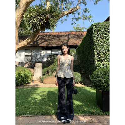 爱穿top微喇低腰牛仔裤