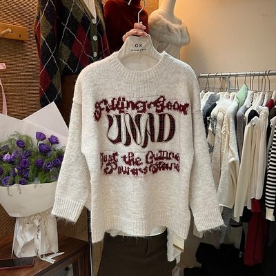 宽松时尚字母绣花圆领毛衣