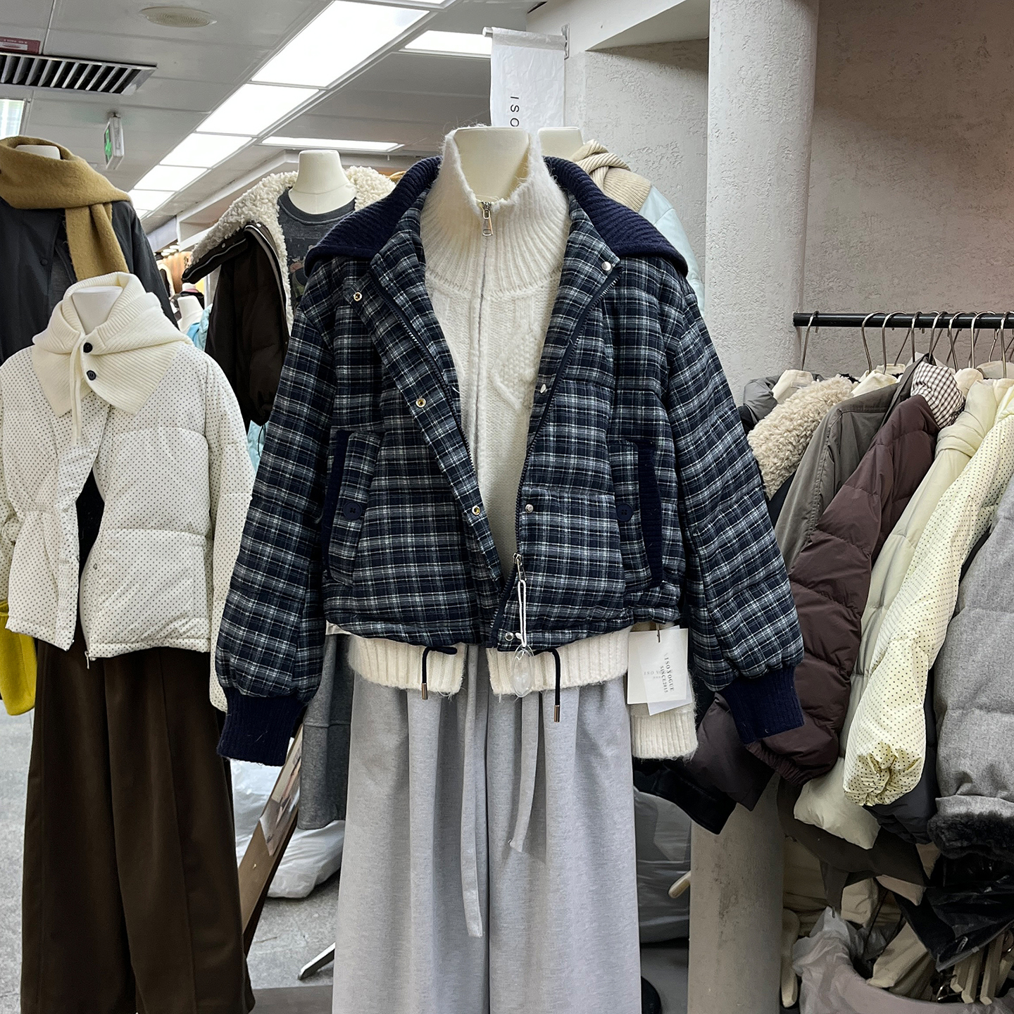 灯笼袖针织披肩格子羽绒服女