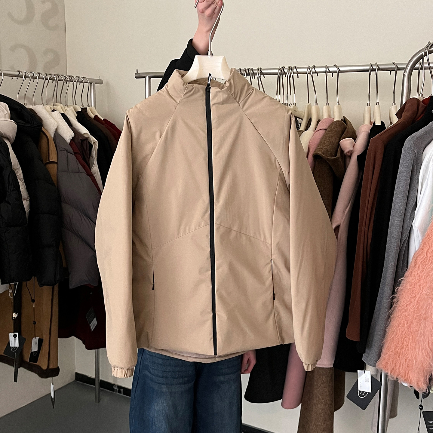 宽松休闲立领防风羽绒服