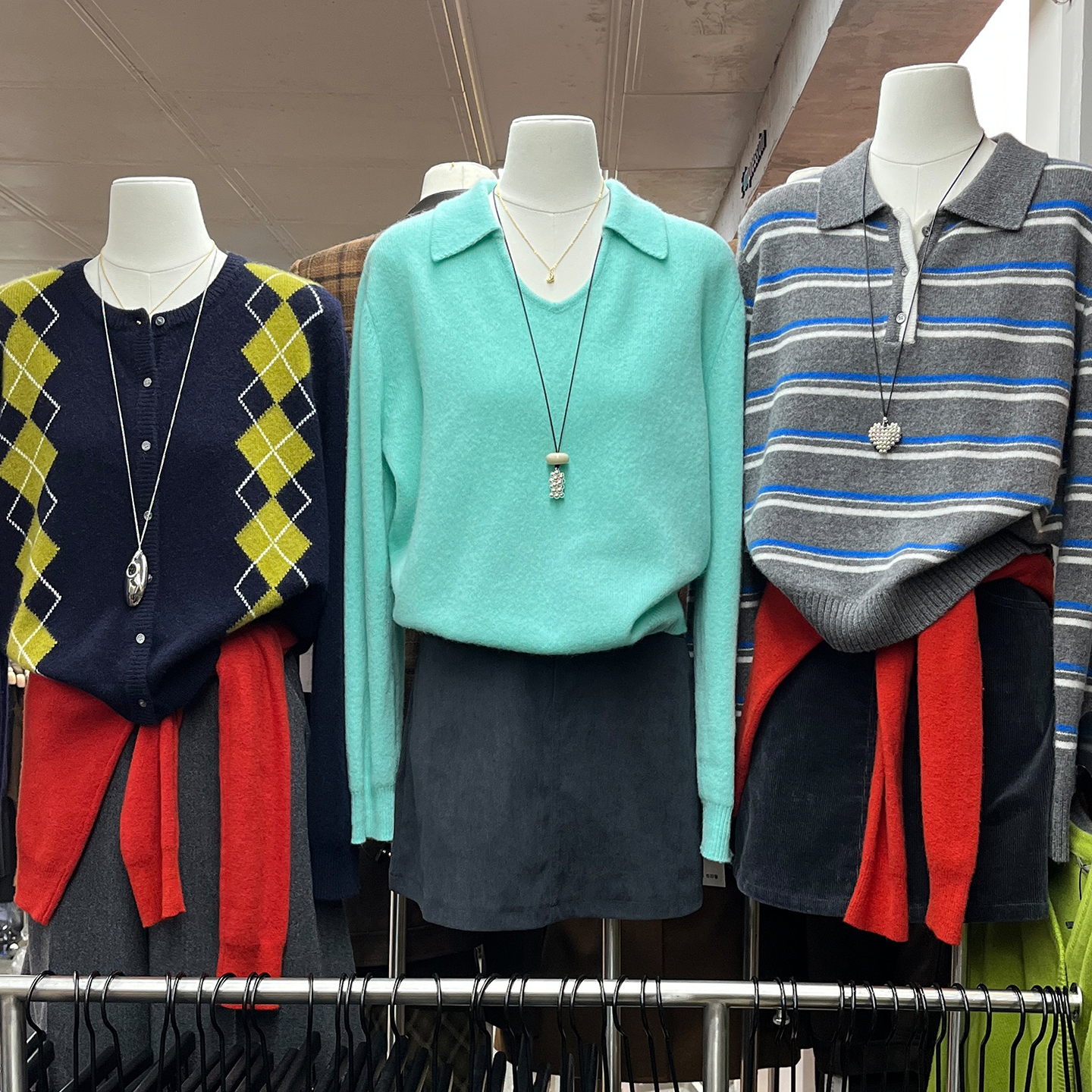 海鸥领翻领毛绒毛衣针织衫