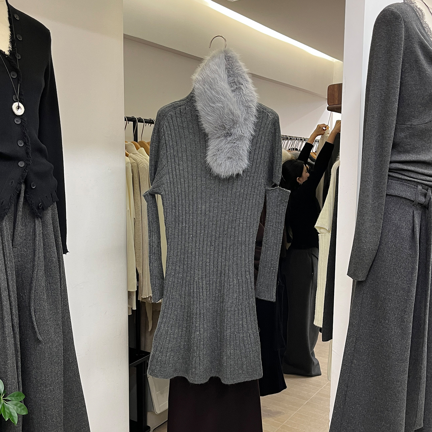 配围巾袖套短袖针织连衣裙