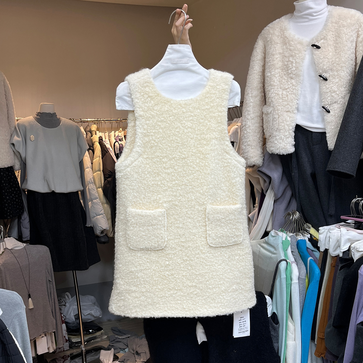 中长款直筒圆领毛呢背心连衣裙