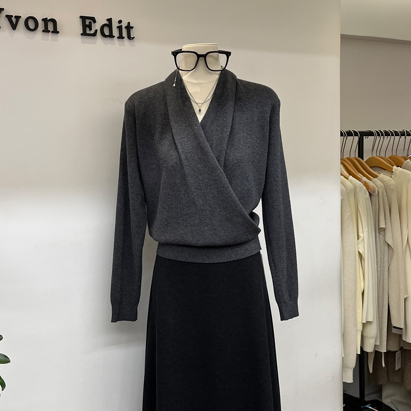 时尚收腰交叉V领针织衫毛衣