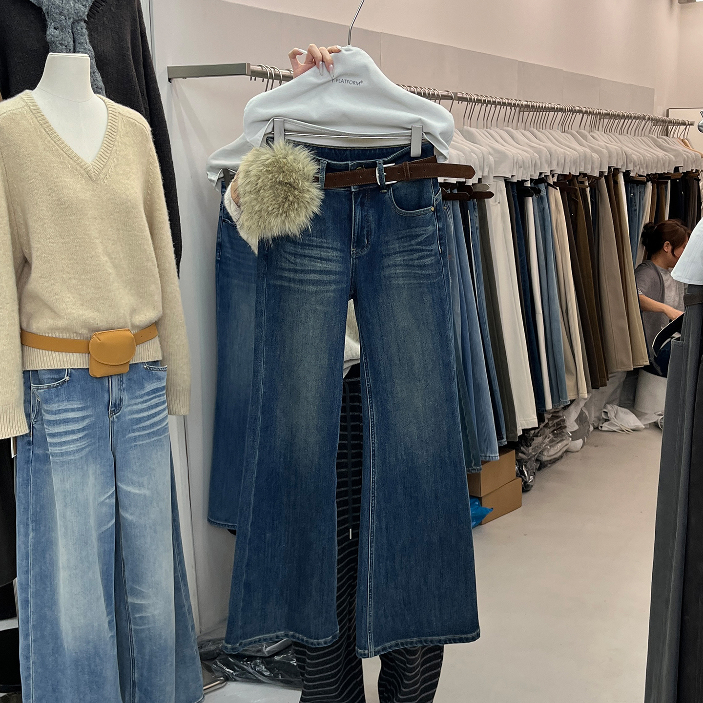 修身显瘦加绒微辣牛仔裤女