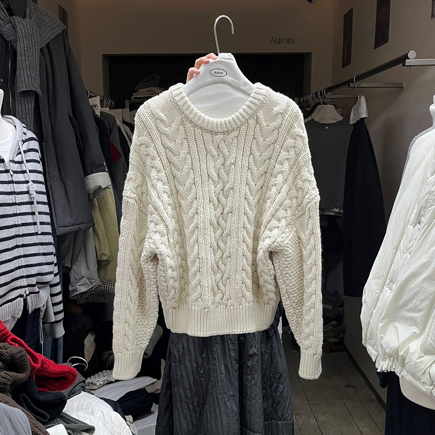 Aurora韩国元素十三行女装新款秋装圆领粗针落肩袖麻花纹套头毛衣