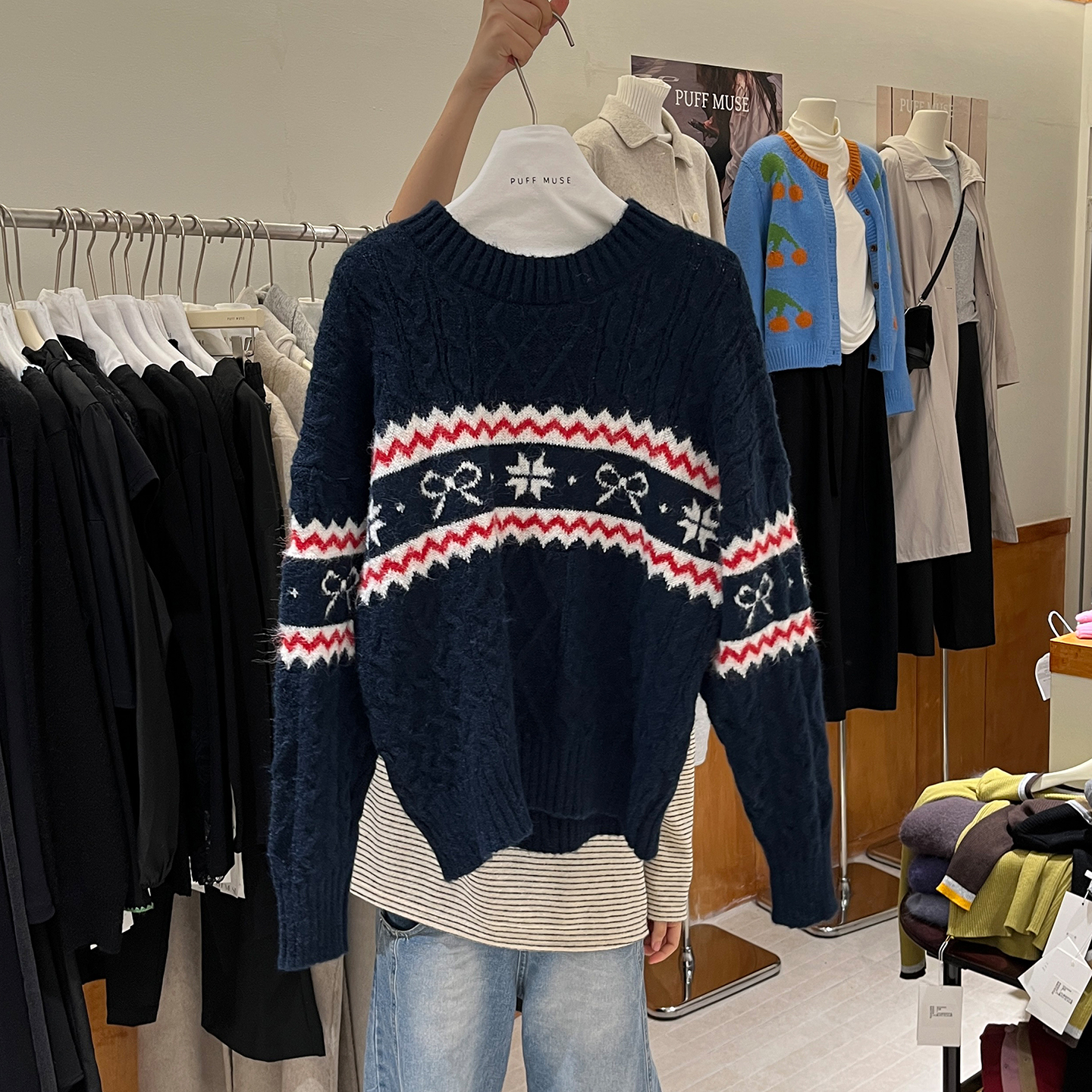 宽松条纹碎花圆领套头毛衣