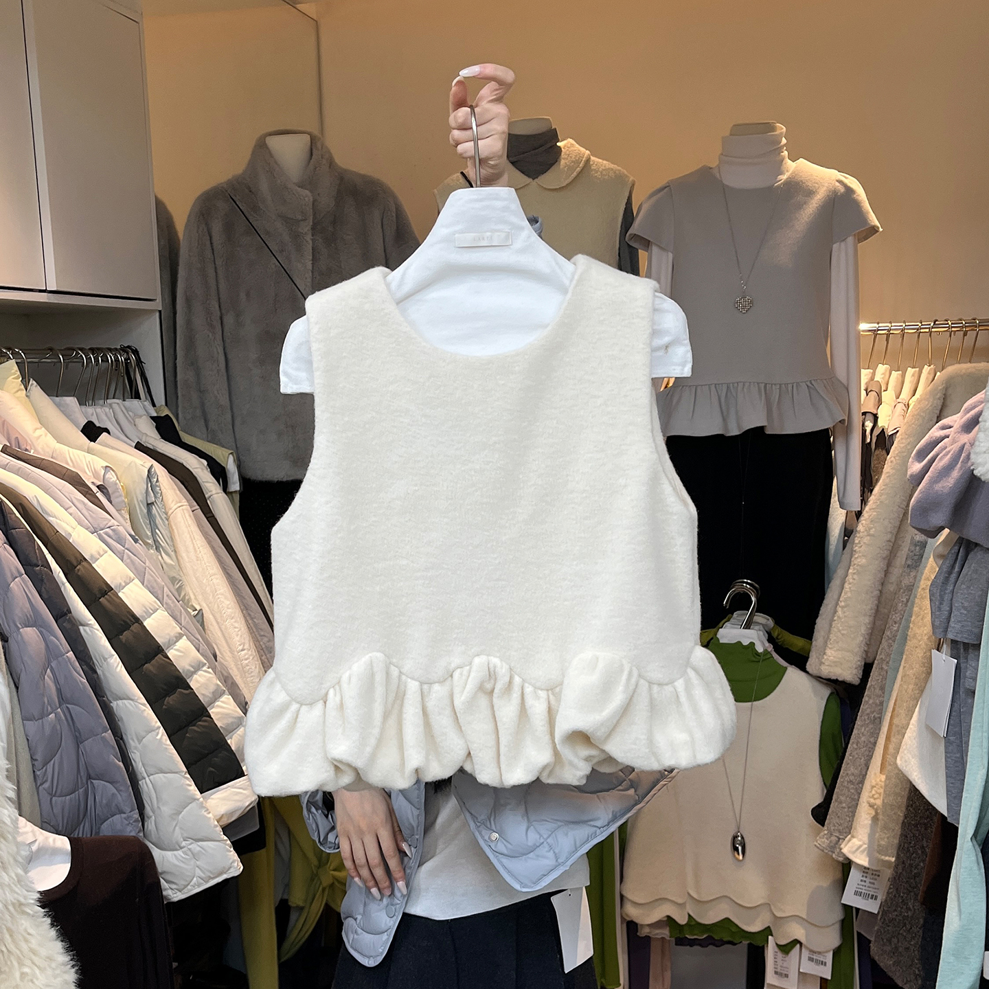 花苞毛呢背心短款无袖娃娃衫马甲