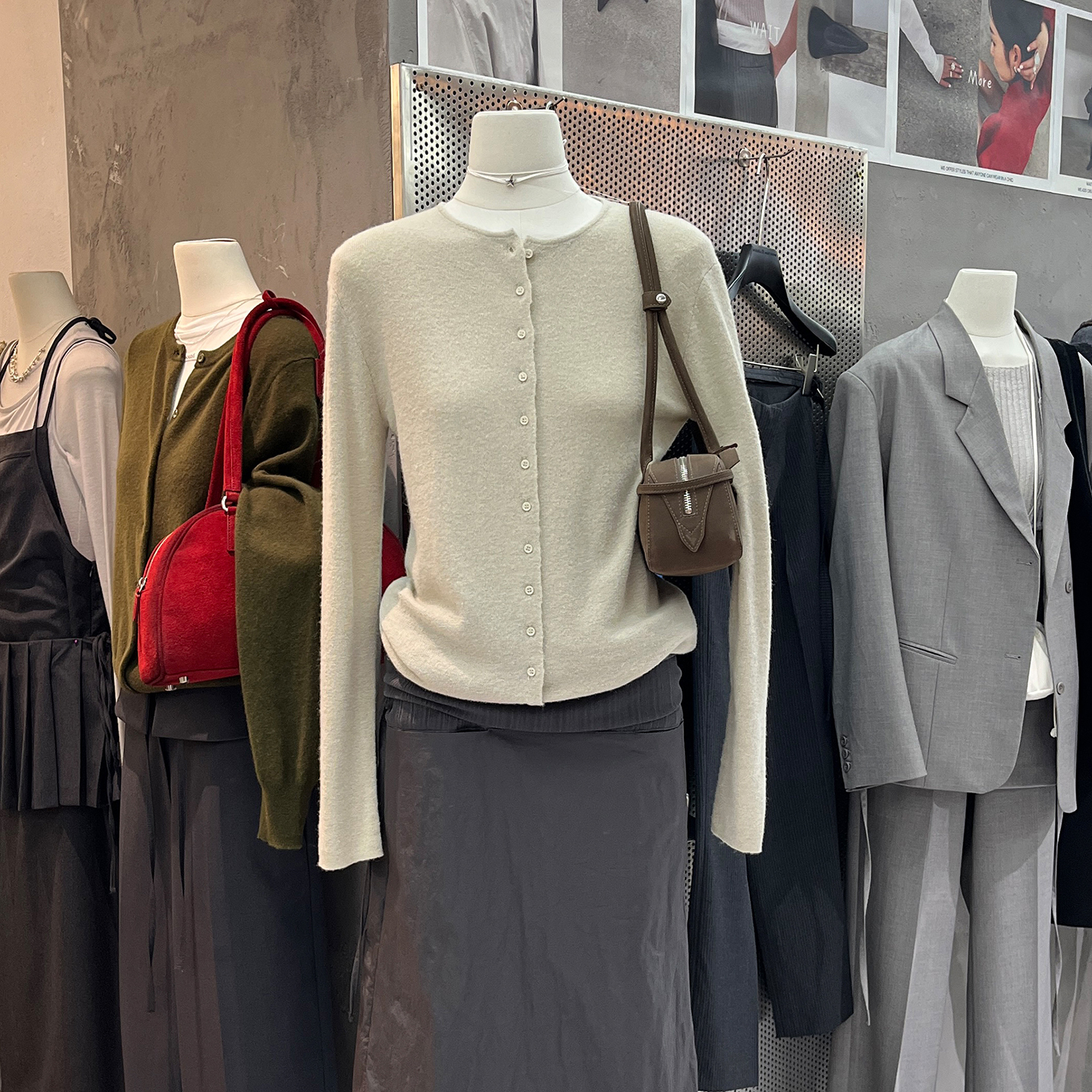 秋季流行风格薄款圆领针织开衫