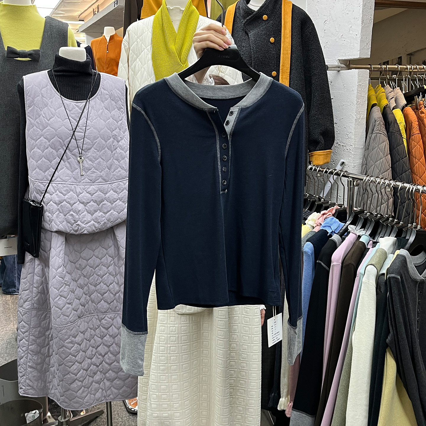 撞色半开领T恤女拼色百搭打底衫