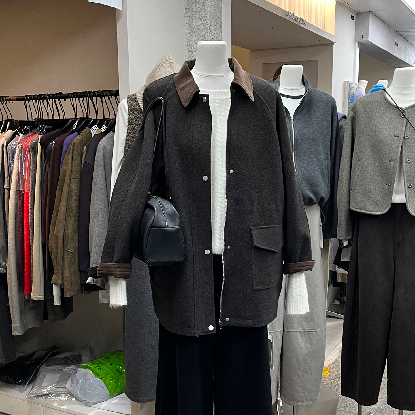ABOWLAB十三行女装2025新款灯芯绒拼接工装外套女中长款毛呢大衣