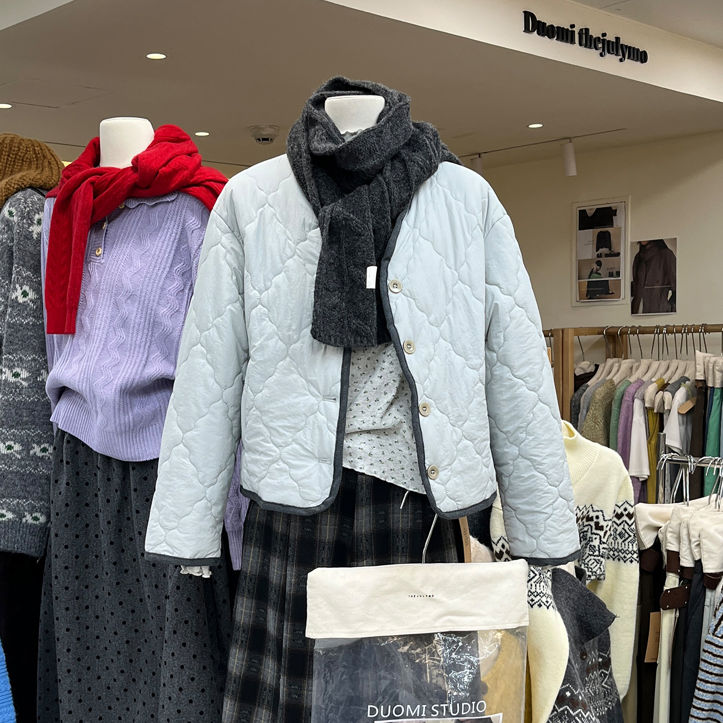 撞色V领短款休闲棉服外套