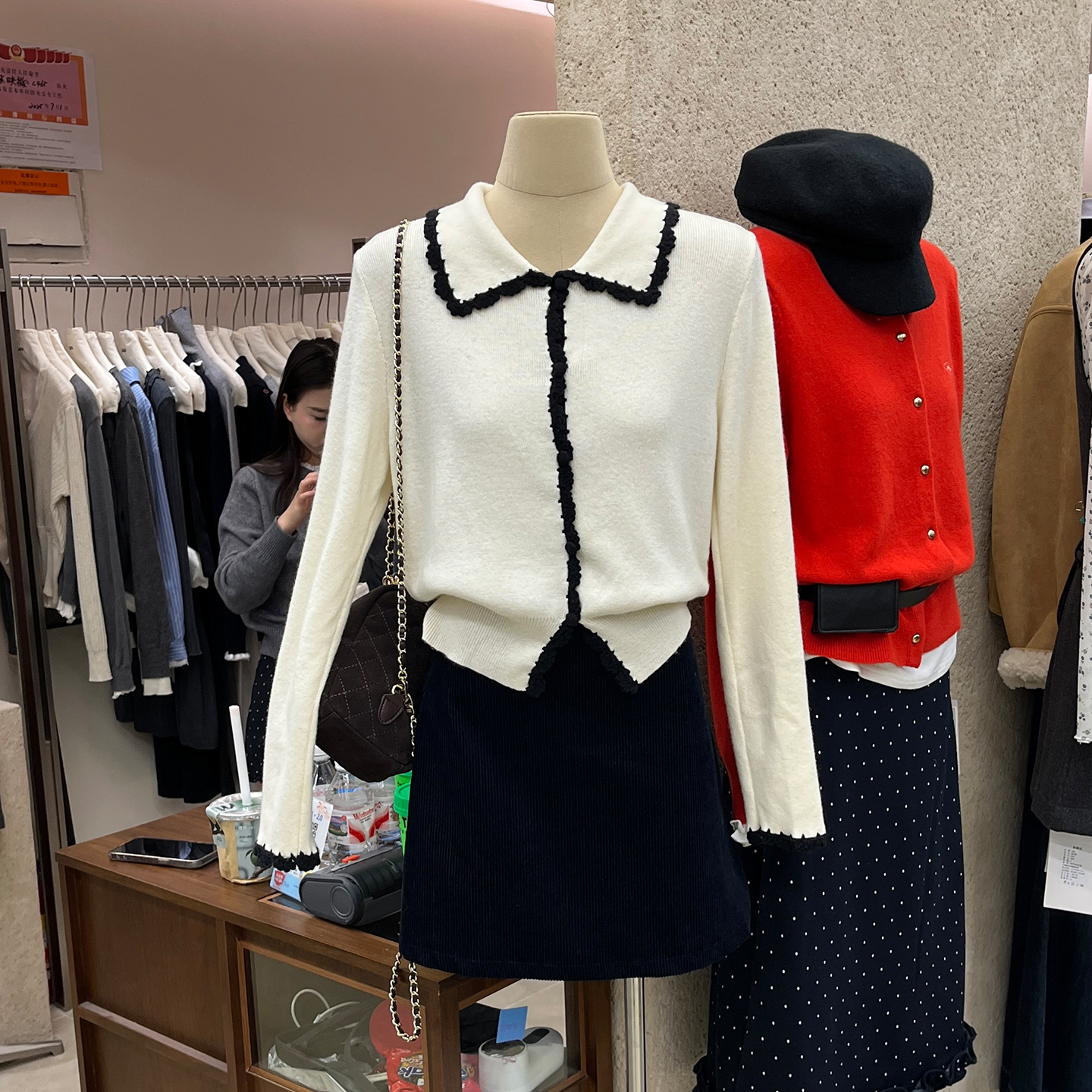 娃娃领花边毛衣开衫女短款针织衫