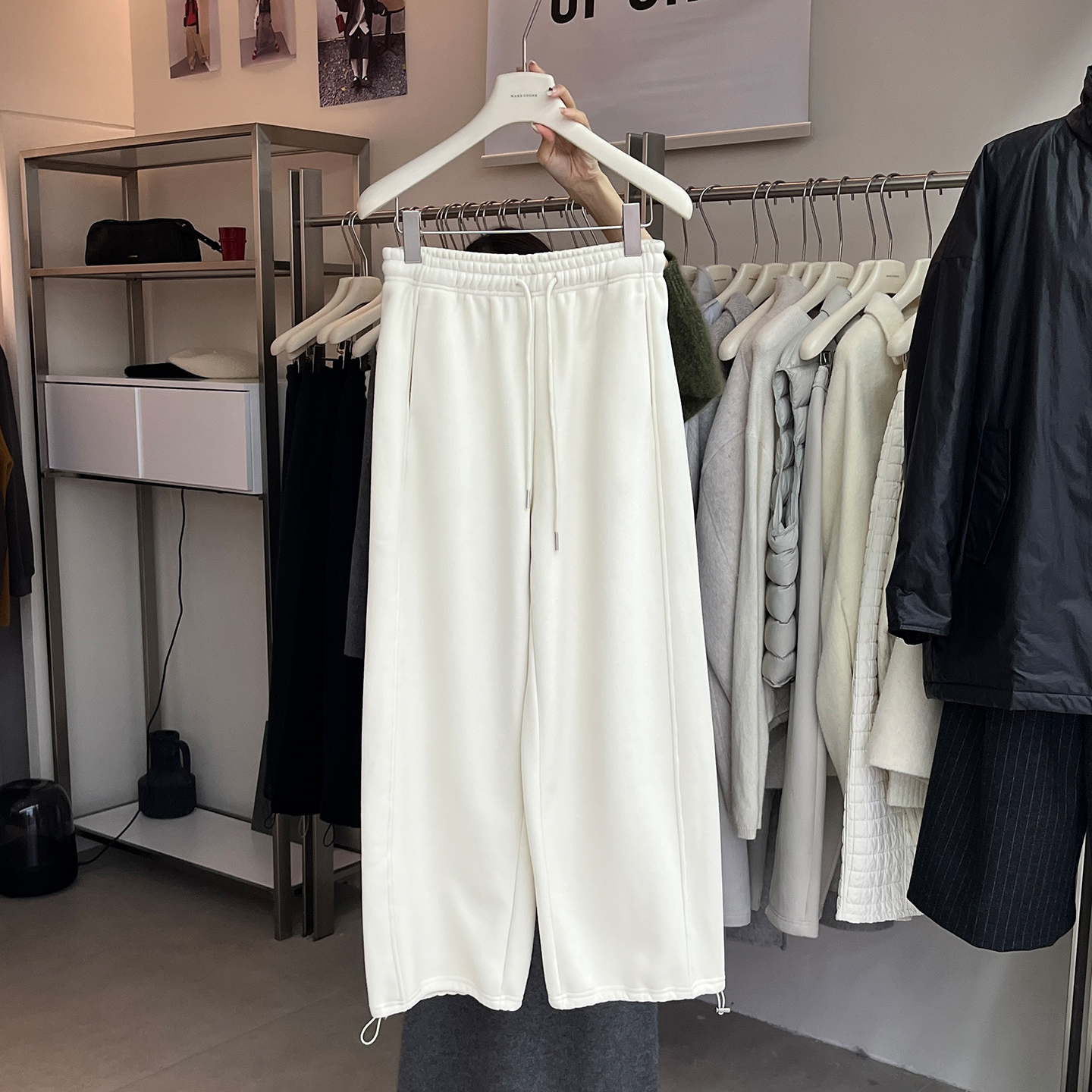 加绒束脚运动裤女羊羔毛弯刀裤冬