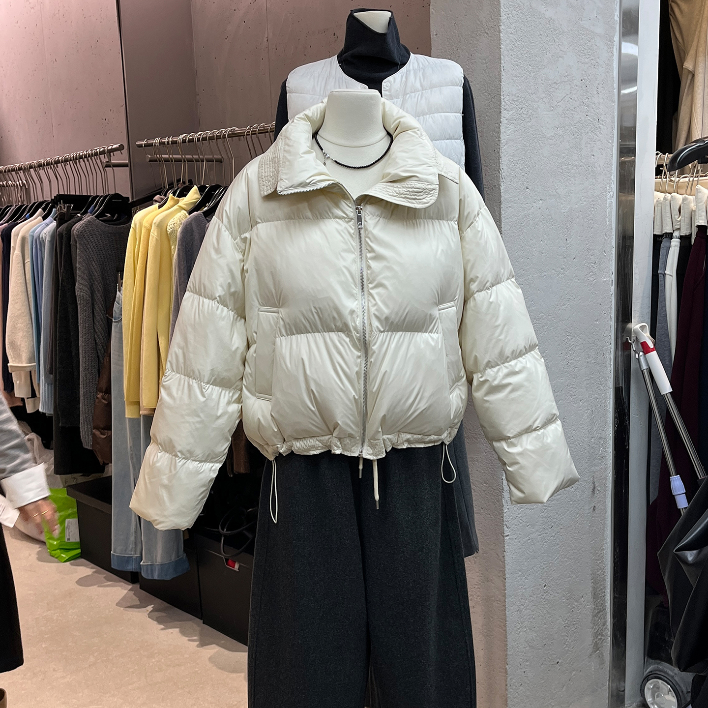 秋冬保暖短款羽绒服外套女