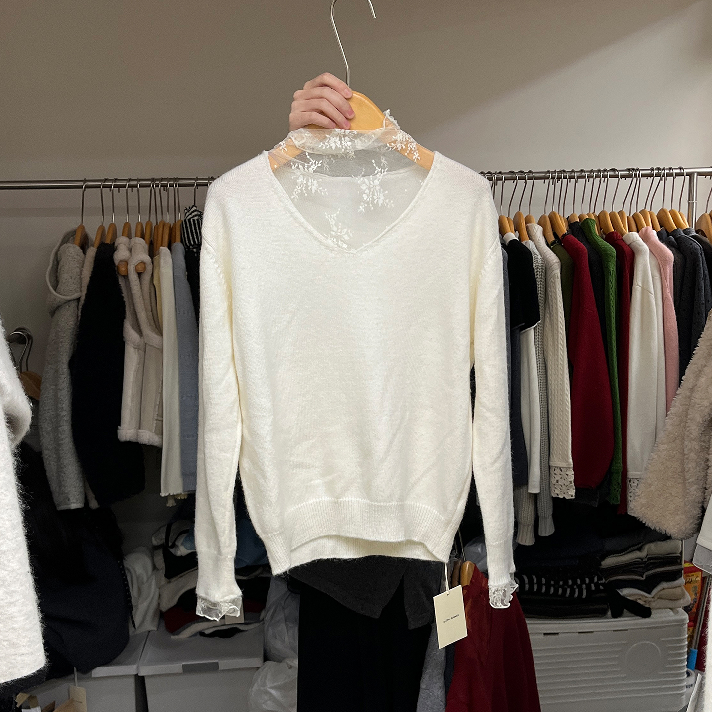 高领袖子V领针织衫毛衣