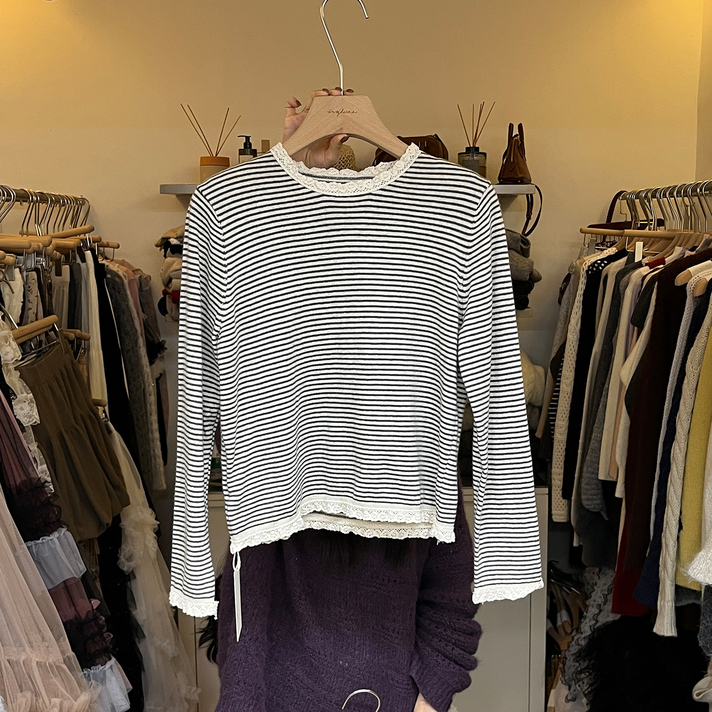 早秋花边拼接条纹针织衫女