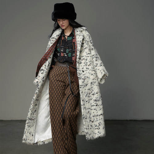 中古白色彩点卷毛廓形中长大衣冬