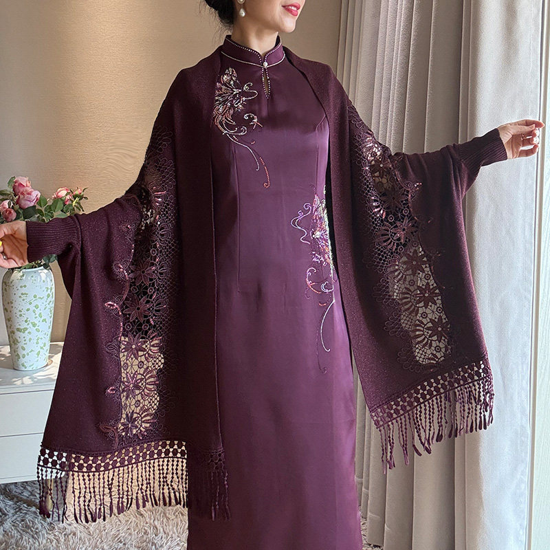 2026年秋婚礼妈妈喜婆婆婚宴披肩配紫红色旗袍礼服外搭高端中国风